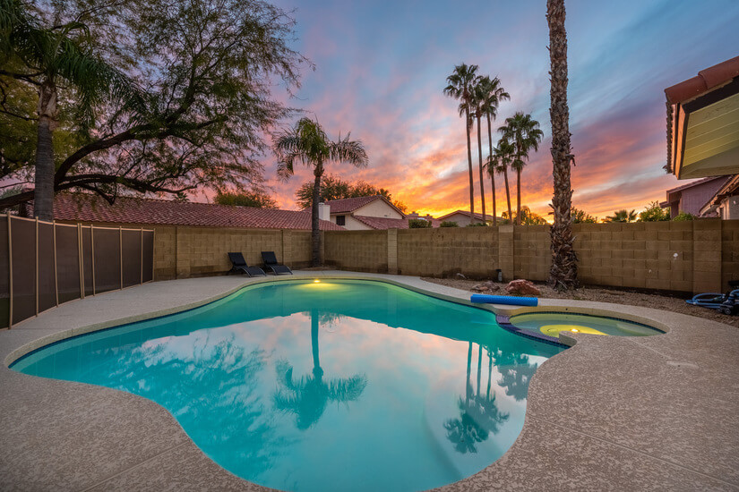 Fully furnished home with Pool and Spa 