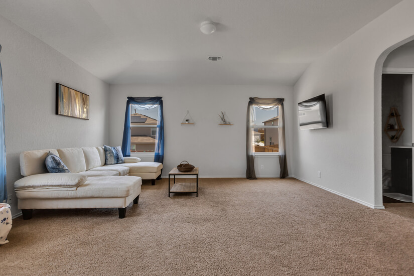 Pet Family Friendly Large Modern 5 Bed