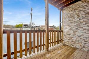 Boutique 3 Bed 2 Bath