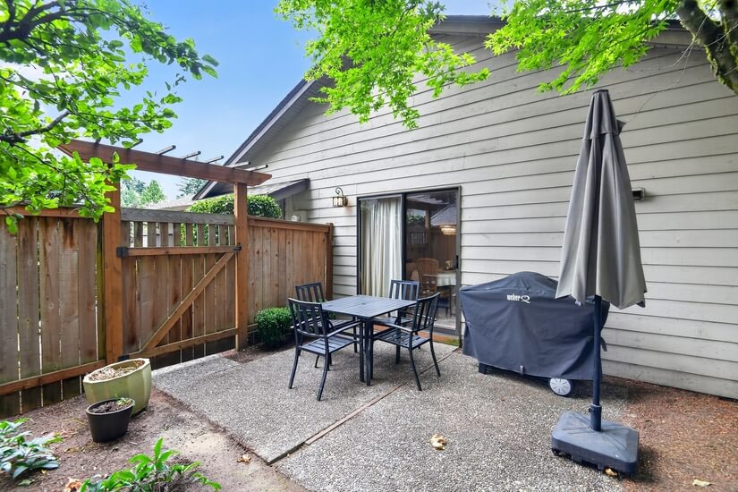 Charming Totem Estates Retreat Tech Wine