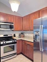 Furnished 2BD2BA Glen Ellyn Condo Garage