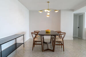 Dining for six with mid-century furnishings