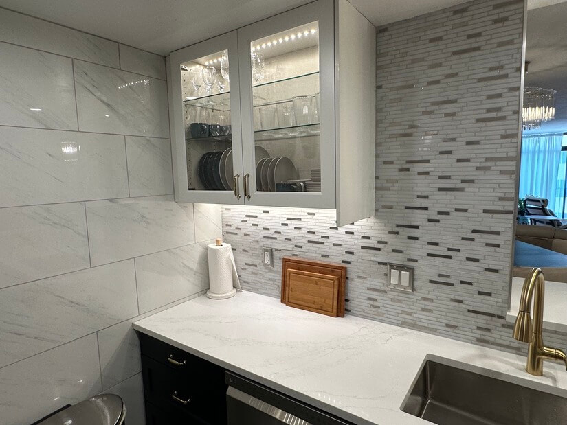 Kitchen cabinet