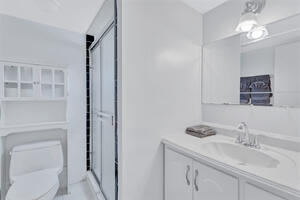 Furnished 4 Bedroom Single Family House 