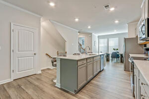 Breakfast Area - 2nd Angle