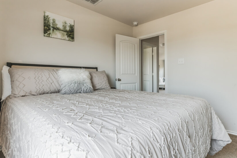 Pet Family Friendly Large Modern 5 Bed