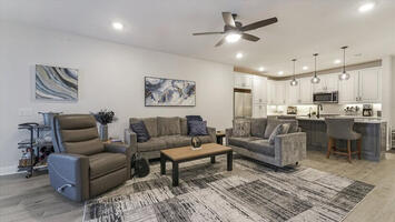 Furnished 2 Bedroom Condo near Galleria