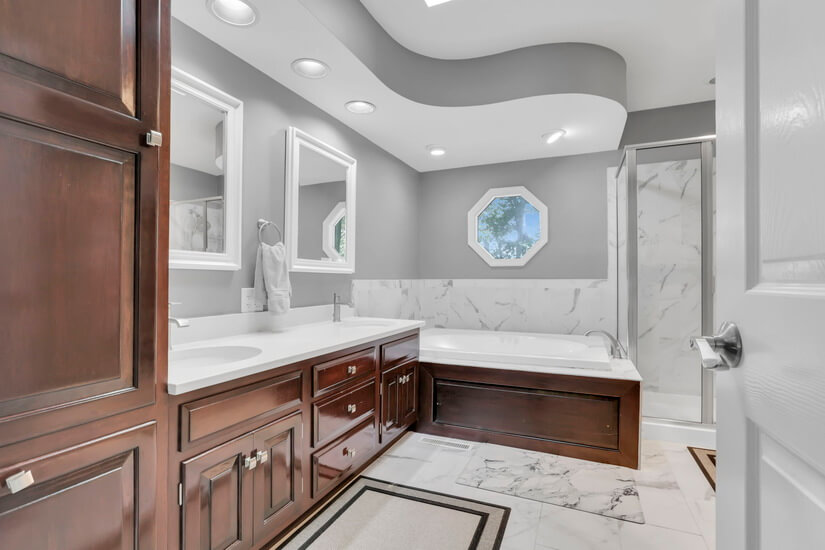 Fully Furnished home rental Zainesville