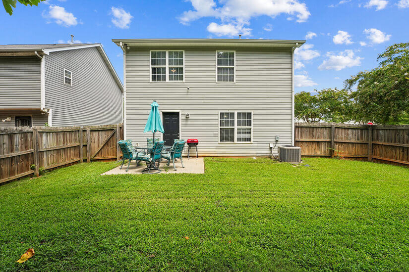 Cutting of grass included in rent.