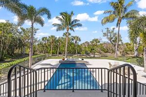 Seashell Paradise 5BR with Pool and Spa