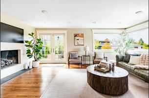 4BR West of Market Living  