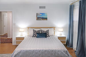 Queen Size Bed Here
