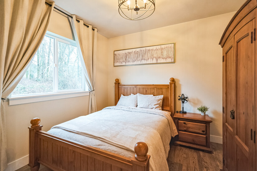 Longview Willow Grove Furnished Property