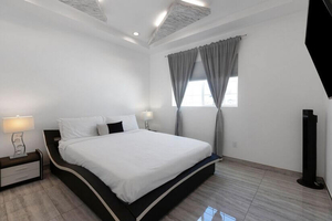 Luxury Oasis Private Home Pool Spa House