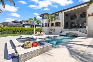 Seashell Paradise 5BR with Pool and Spa