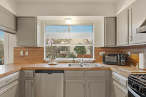 Modern Masterpiece Retreat byDomainApple