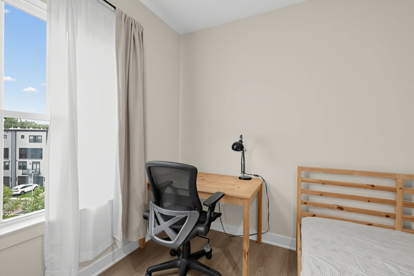 Furnished New Condo near AWS Herndon