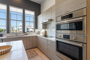 Executive Townhome Near Dell