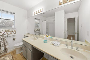 Modern Masterpiece Retreat byDomainApple