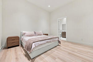 Upscale 2 bd living in LA