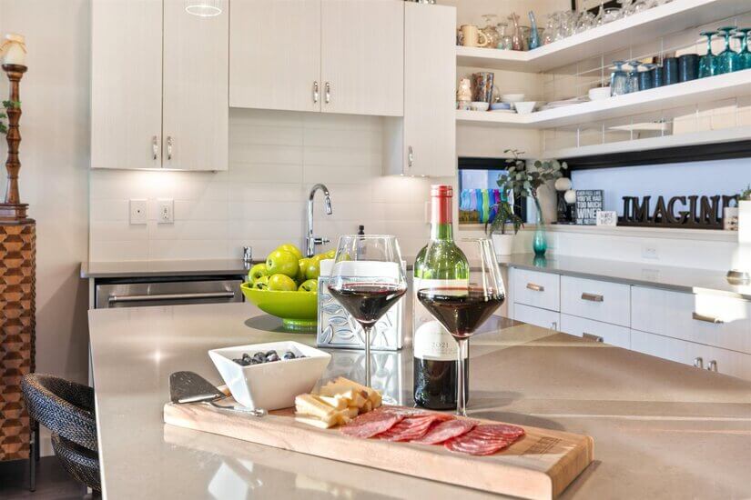 Spacious Luxury View TH  Near  Downtown