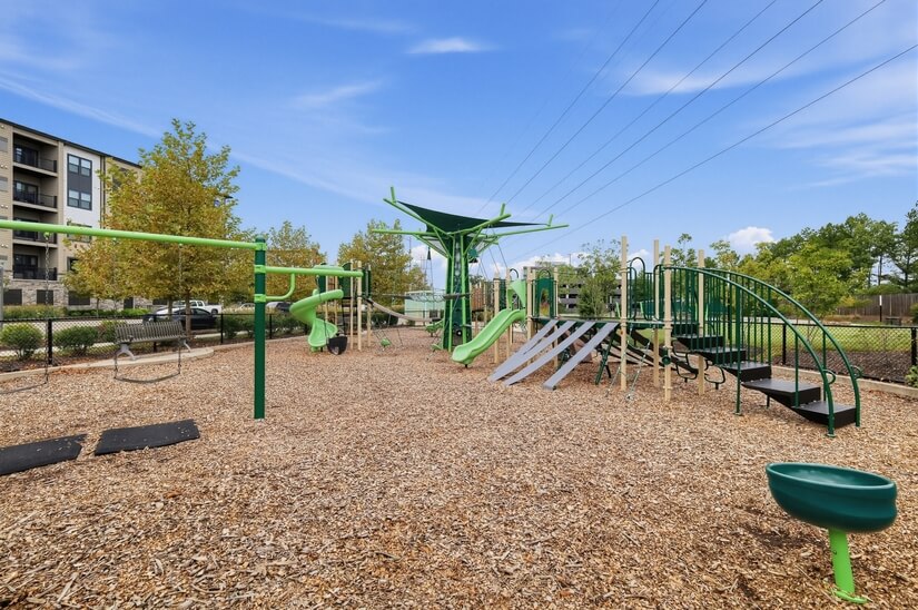 Furnished New Condo near AWS Herndon