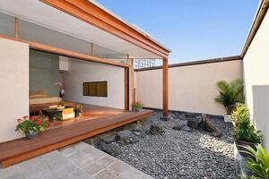 Penthouse Outside