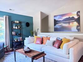 Furnished 2BD2BA Glen Ellyn Condo Garage