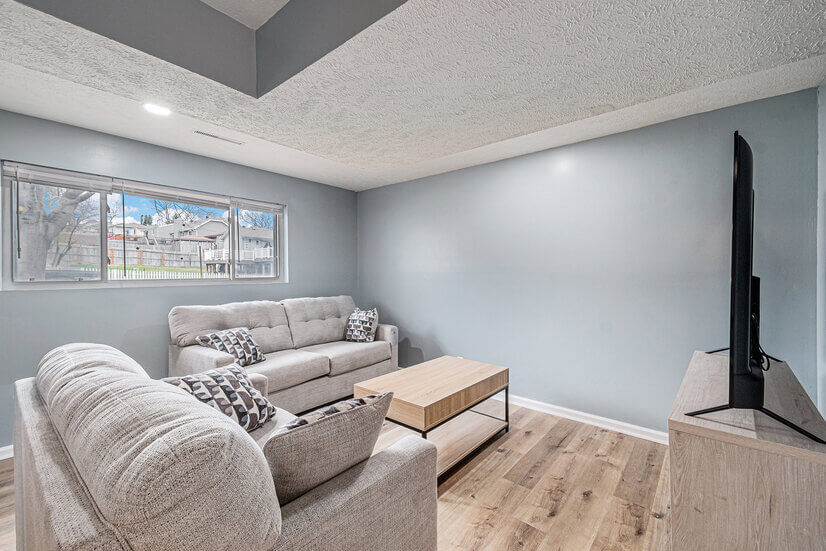 Modern 4BR in Prime Location