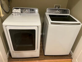 Full Washer and Dryer
