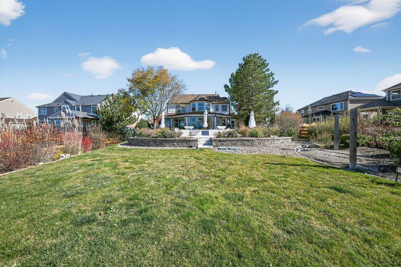 Furnished 1 bd Spacious apartment