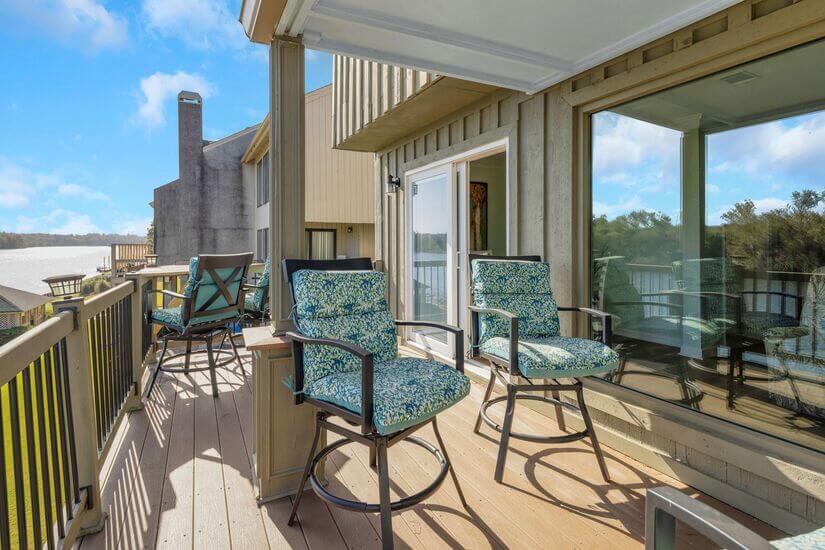 Kickback and Enjoy the Savannah River