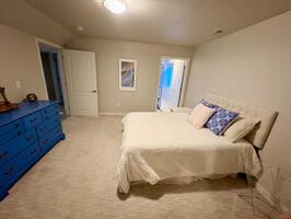Double bed in lower level