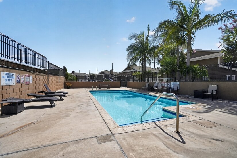 Furnished Townhome in Commerce CA