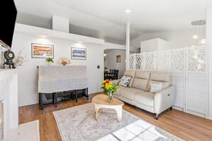 Spacious 4BR Home w Game Room Central AC