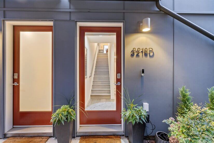 Spacious Luxury View TH  Near  Downtown