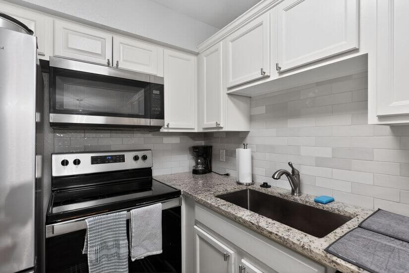 Beautiful Remodeled Fully Furnished Home