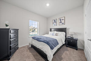 Bedroom 4: Queen Size Bed
