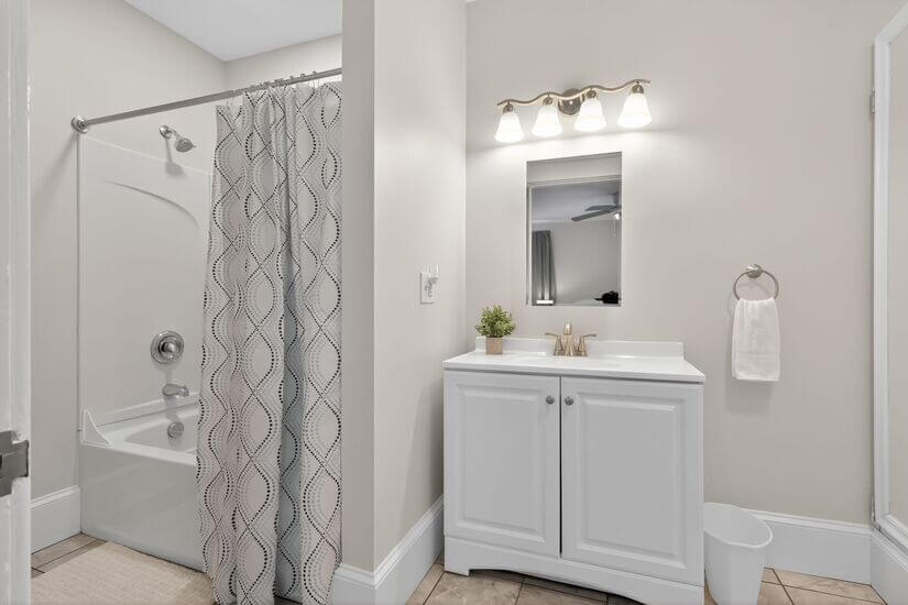 Bristol Furnished Single Story w Office