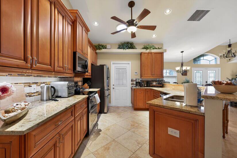 Fully stocked Kitchen