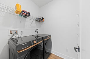 Beautifully Designed Modern Townhome