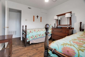 3Bed 2Bath on St Charles-Garden District