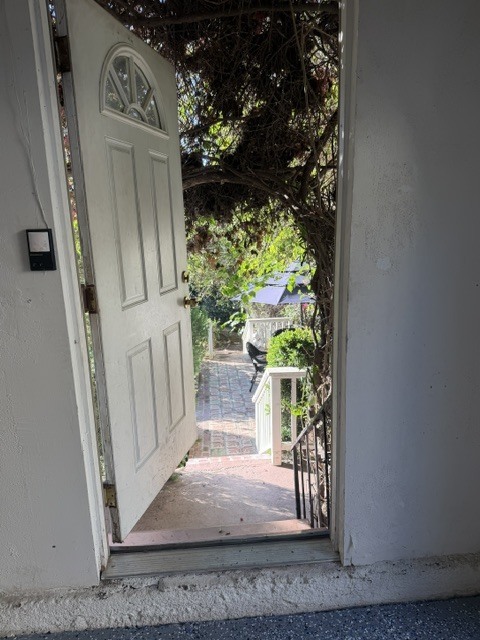 Guest House in West Hollywood Hills CA