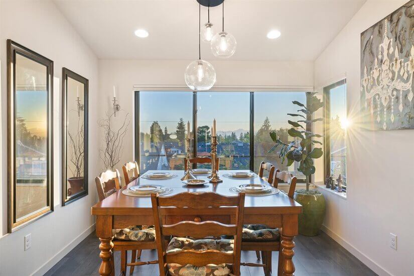 Spacious Luxury View TH  Near  Downtown