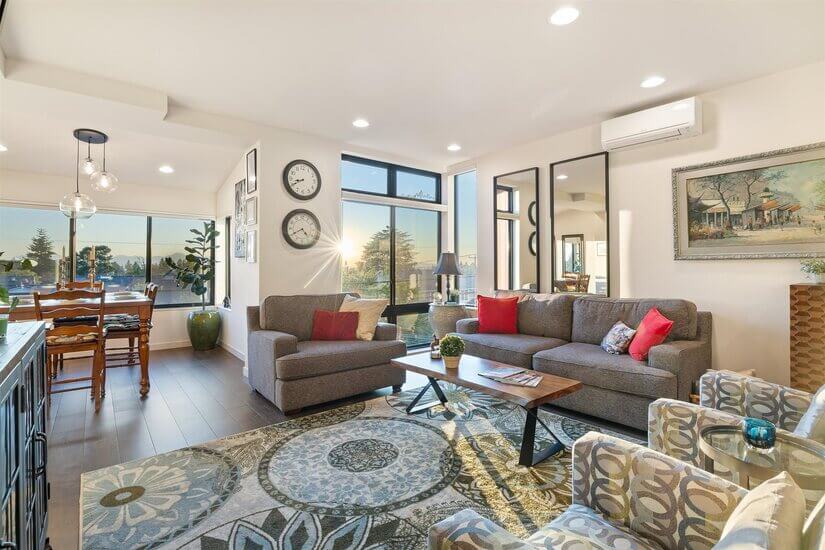 Spacious Luxury View TH  Near  Downtown