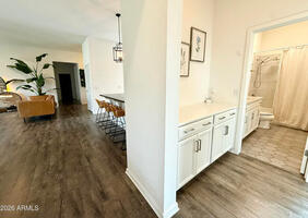 Crisp modern hall bath