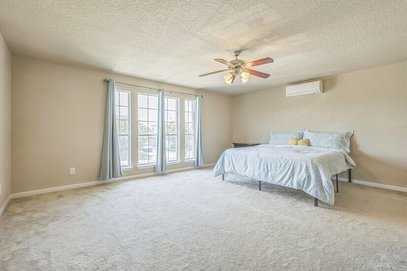 Culdesac Corner House