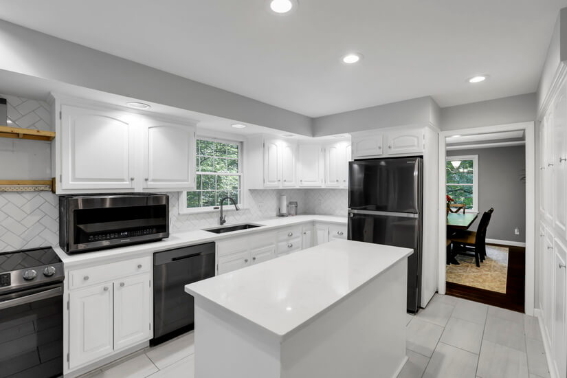 Fully Furnished home rental Zainesville