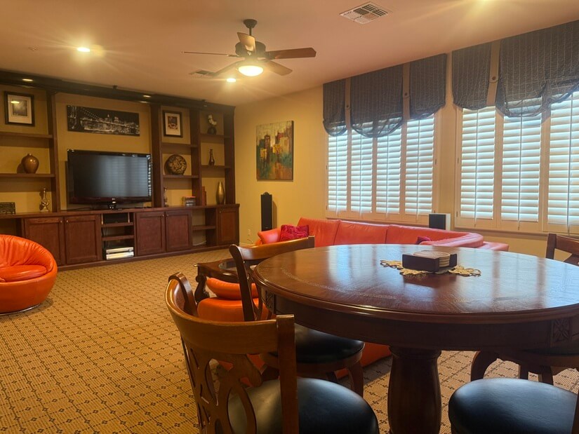 High End Villa Minutes from Luke AFB