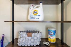 Steps to Ariel Park Renovated 2B Retreat